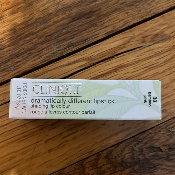 Clinique Dramatically Different Lipstick - Bamboo Pink (33) BRAND NEW AND UNUSED - Picture 2 of 4
